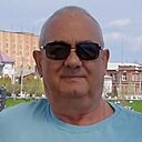 Знакомства: Владимир, 66 лет, Волжский