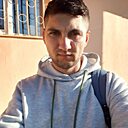 Знакомства: Florin, 28 лет, Iași