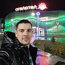 Знакомства: Илья, 32 года, Горнозаводск