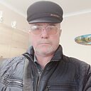 Знакомства: Юрий, 69 лет, Батайск