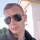Знакомства: Дмитрий, 25 лет, Круглое