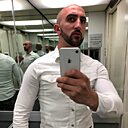 Знакомства: Gabi Rv, 30 лет, Reșița