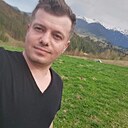 Знакомства: Bogdan, 32 года, Feteşti
