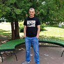 Знакомства: Максим, 37 лет, Остров