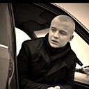 Знакомства: Александр, 25 лет, Хромтау