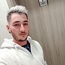 Знакомства: Valentin, 27 лет, Bacău