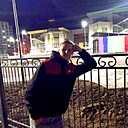 Знакомства: Максим, 24 года, Солигорск