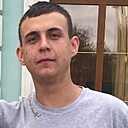 Знакомства: Макс, 25 лет, Шахты