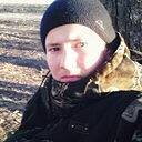 Знакомства: Виталя, 32 года, Уссурийск