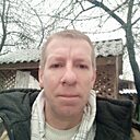 Знакомства: Юрий, 46 лет, Круглое