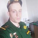 Знакомства: Валерий, 26 лет, Новомосковск