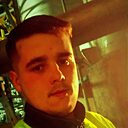 Знакомства: Артём, 26 лет, Ростов Великий