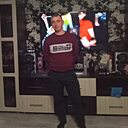 Знакомства: Саша, 33 года, Отрадный