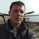 Знакомства: Денис, 37 лет, Новомосковск