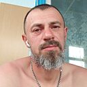 Знакомства: Игорь, 42 года, Магадан