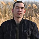 Знакомства: Gleb, 22 года, Шахтерск