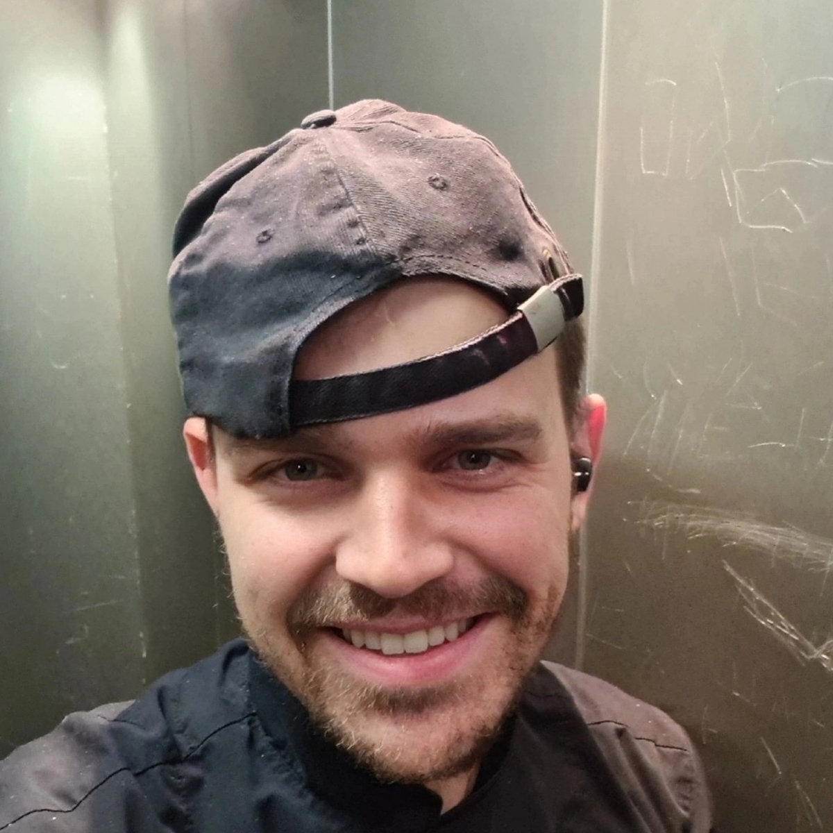 Знакомства: Александр, 32 года, Калининград