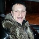 Знакомства: Юра, 34 года, Магадан