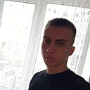Знакомства: Илья, 25 лет, Брянск