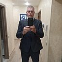 Знакомства: Илья, 43 года, Владимир