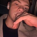 Знакомства: Кирилл, 21 год, Омск