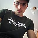 Знакомства: Денис, 19 лет, Губкин