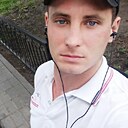 Знакомства: Артем, 33 года, Саратов