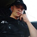 Знакомства: Виктор, 27 лет, Избербаш