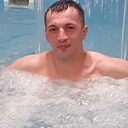 Знакомства: Лев, 36 лет, Северодвинск