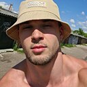 Знакомства: Макс, 37 лет, Курган