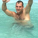 Знакомства: Толя, 31 год, Круглое