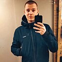 Знакомства: Виталя, 25 лет, Балаково