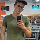 Знакомства: Виктор, 26 лет, Адлер