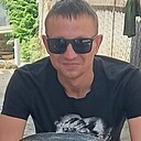 Знакомства: Максим, 35 лет, Чу