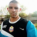 Знакомства: Толя, 33 года, Круглое