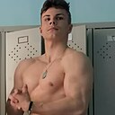 Знакомства: Максим, 24 года, Семикаракорск