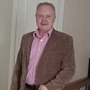 Знакомства: Максим, 54 года, Симферополь