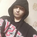 Знакомства: Илья, 22 года, Магадан