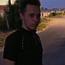 Знакомства: Валера, 24 года, Темрюк