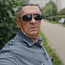 Знакомства: Владимир, 68 лет, Урюпинск