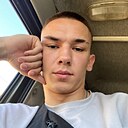 Знакомства: Макс, 23 года, Краснодон