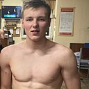 Знакомства: Даня, 24 года, Владимир