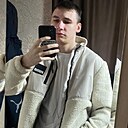 Знакомства: Данил, 25 лет, Белово