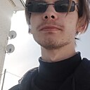 Знакомства: Максим, 22 года, Звенигово