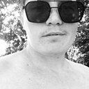 Знакомства: Илья, 28 лет, Ангрен