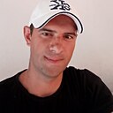 Знакомства: Роман, 37 лет, Жирнов