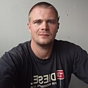 Знакомства: Максим, 32 года, Пушкинские Горы