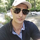 Знакомства: Виктор, 35 лет, Полысаево