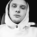 Знакомства: Саша, 24 года, Новомосковск