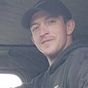 Знакомства: Иван, 33 года, Магадан